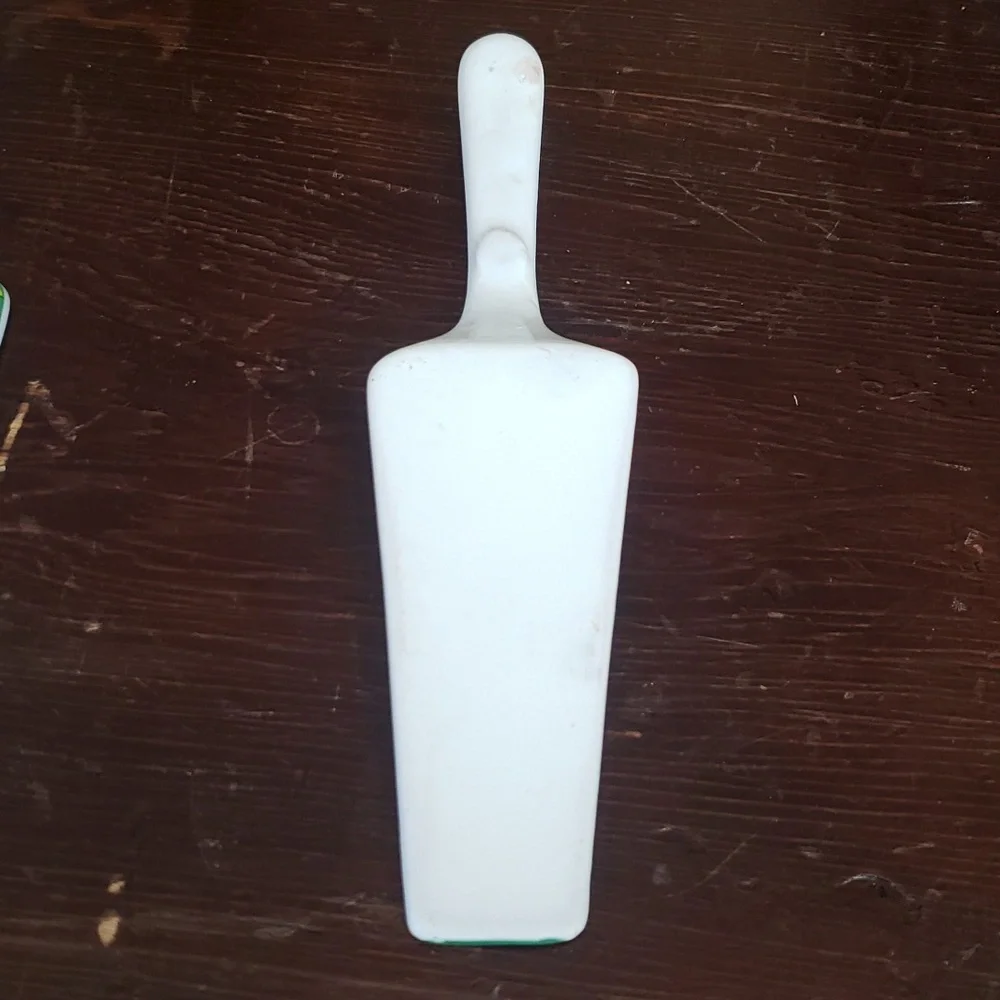 Christmas Cake Server - Picture 3 of 3